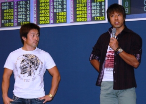 佐藤慎太郎選手（左）伏見俊昭選手（右）