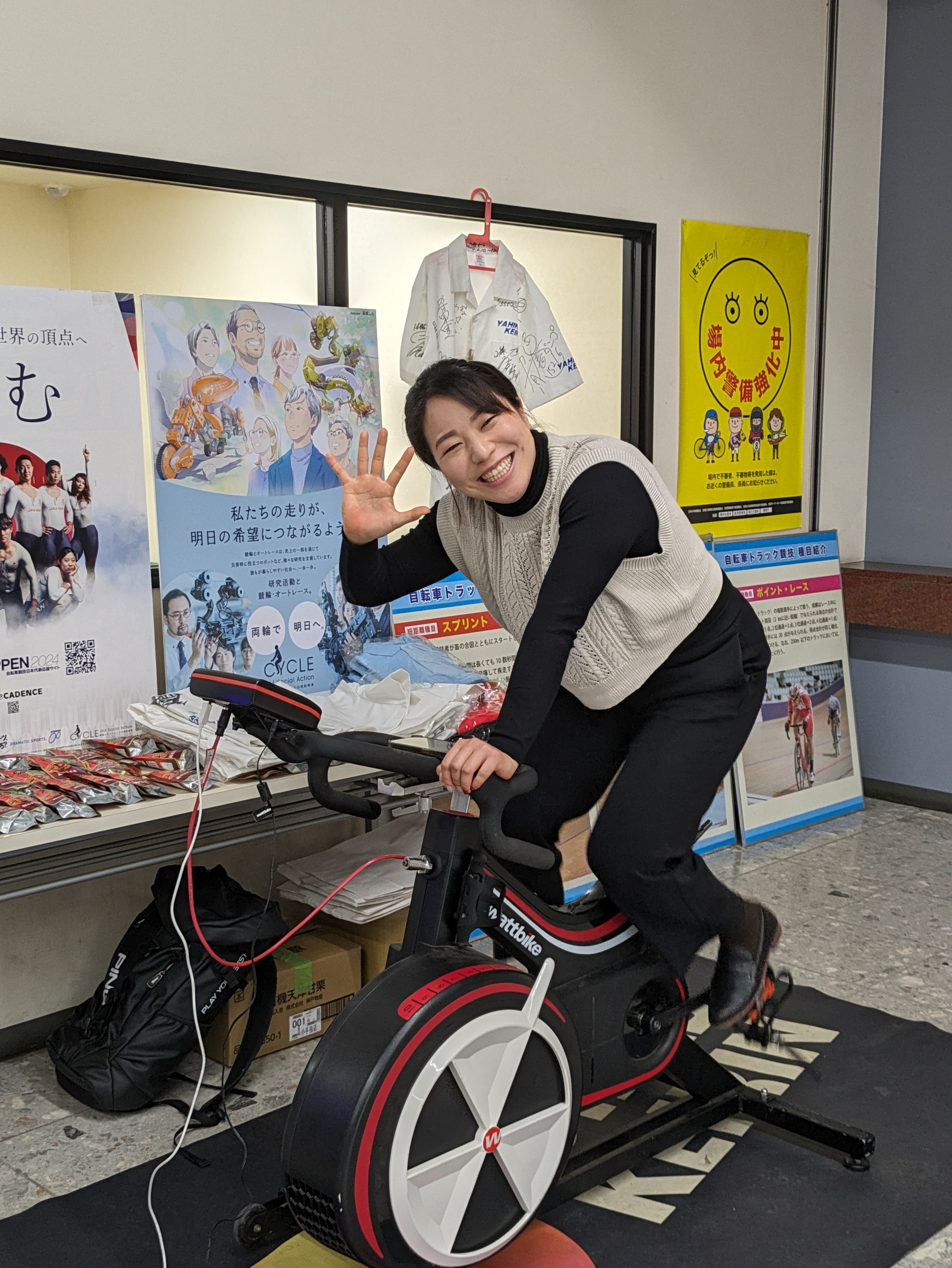 黒河内由実選手バイク漕ぎ様子